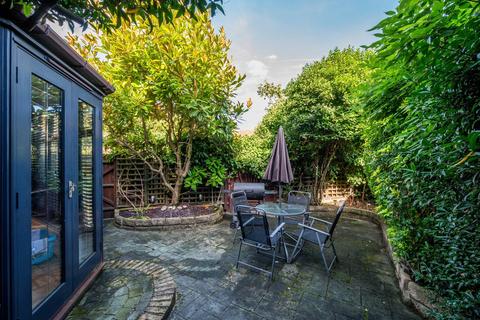 169 Simms Road, London, SE1 5LP