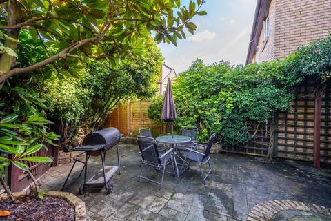 169 Simms Road, London, SE1 5LP