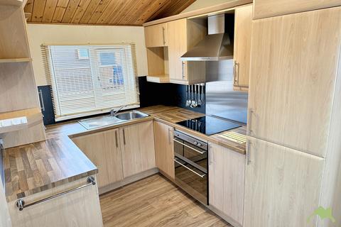 2 bedroom lodge for sale, Claylands Caravan Park, Weavers Lane, Cabus, Preston