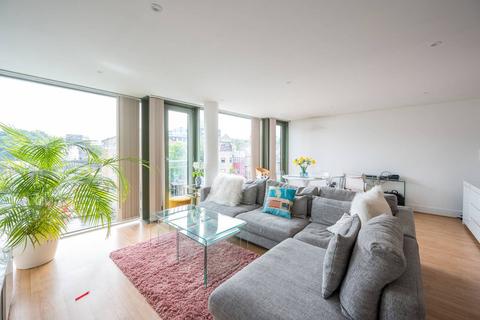 2 bedroom flat for sale, Graham Street, Angel, London, N1