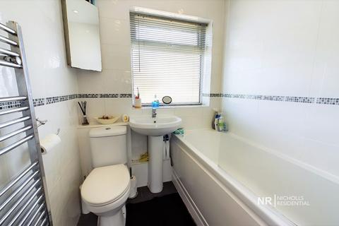 25 May Close, Chessington, KT9 2AP