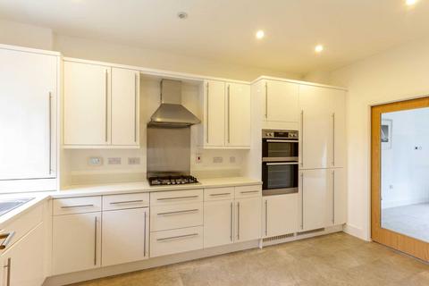 4 bedroom townhouse for sale, Newlands Way, Wallingford OX10