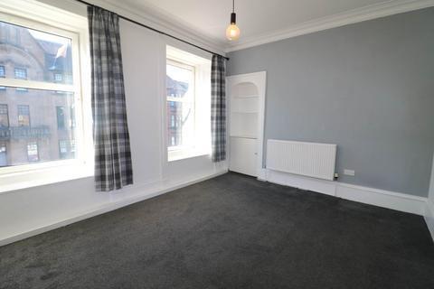 4 bedroom flat to rent, Causeyside Street, Paisley, PA1 1TU