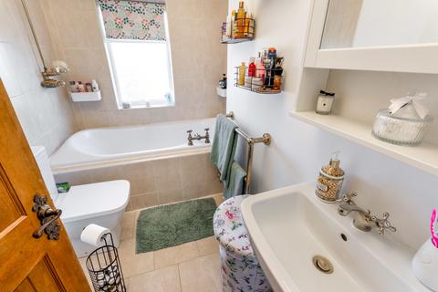 58 Cecil Avenue, Warmsworth, Doncaster, DN4 9QW