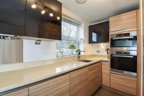 2 bedroom flat for sale, Willesden Lane, London, NW6