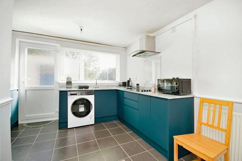 2 bedroom flat for sale, Tyddyn Llwydyn, Caernarfon LL55