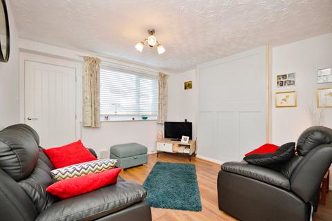 2 bedroom flat for sale, Tyddyn Llwydyn, Caernarfon LL55