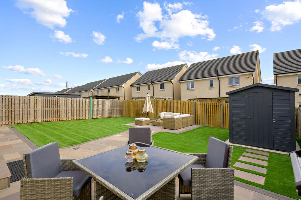 Rear Garden/View