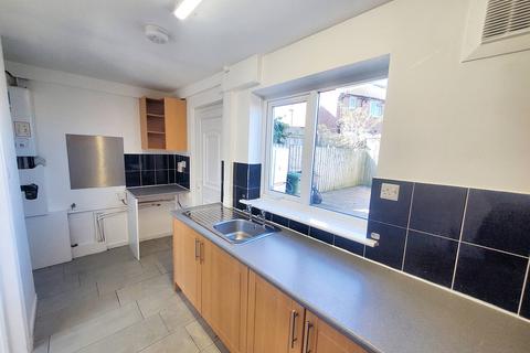 2 bedroom semi-detached house to rent, Rochford Road, Sunderland SR5