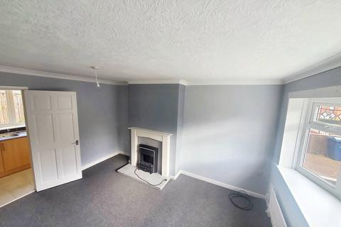 2 bedroom semi-detached house to rent, Rochford Road, Sunderland SR5