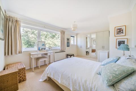 2 bedroom apartment for sale, High Point, Weybridge, KT13