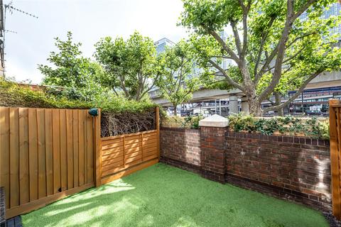 27 Dingle Gardens, London, E14 0DN