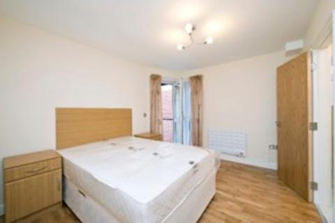 2 bedroom flat to rent, Eaton Road, Greater London SM2