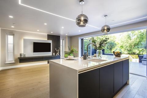 34a Kings Road, Haslemere, GU27 2QG