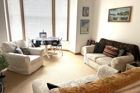 2 bedroom flat for sale, Burlington Place, Eastbourne