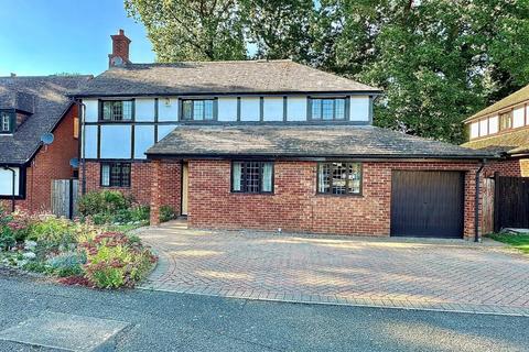 4 bedroom detached house for sale, Holbein Gardens, West Hunsbury, Northampton NN4