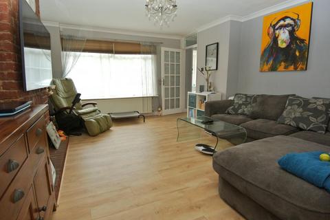 3 bedroom house for sale, Bingley Road, Sunbury-on-Thames TW16