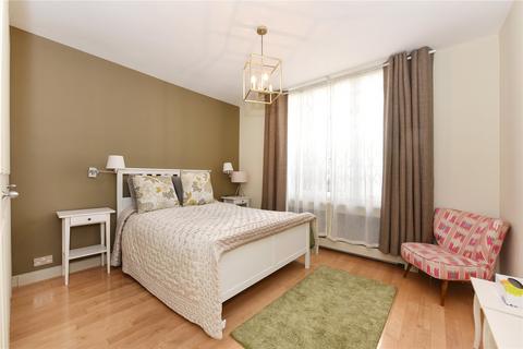 1 bedroom duplex for sale, West Eaton Place, London SW1X