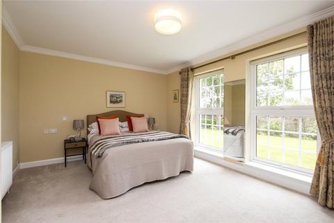 31/2 Kinnear Road, Edinburgh, EH3 5PG