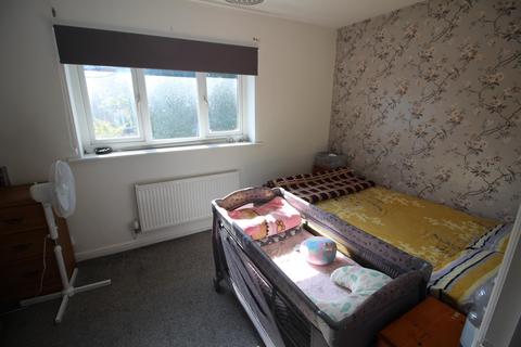 28 Hough Close, Oldham, OL8 2NZ