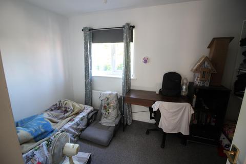28 Hough Close, Oldham, OL8 2NZ