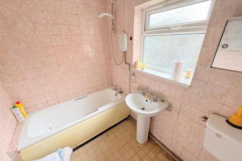 2 bedroom semi-detached house for sale, Mow Lane, Gillow Heath