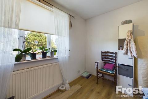 82 Hamilton Road, Feltham, TW13 4PX
