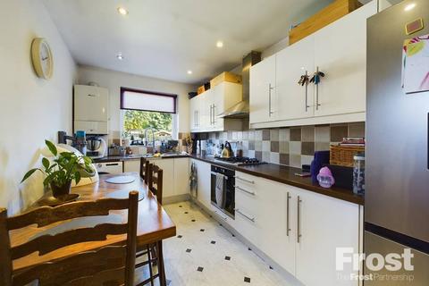 82 Hamilton Road, Feltham, TW13 4PX