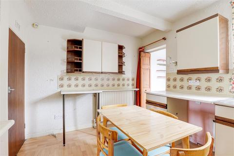 67 Abbey Road, Beeston, Nottingham, NG9 2HP