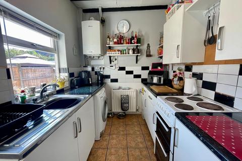 2 bedroom semi-detached house for sale, Hastings Road, Swadlincote DE11