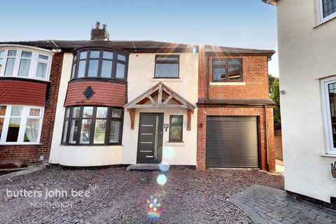 4 bedroom semi-detached house for sale, Manor Drive, Northwich