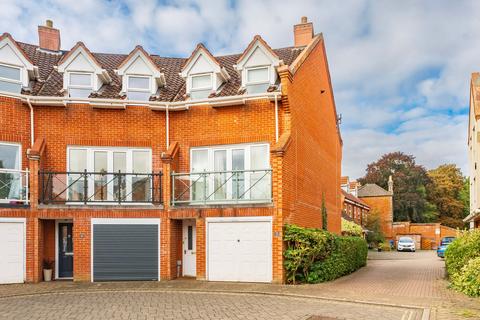 3 bedroom townhouse for sale, Old Laundry Court, Norwich