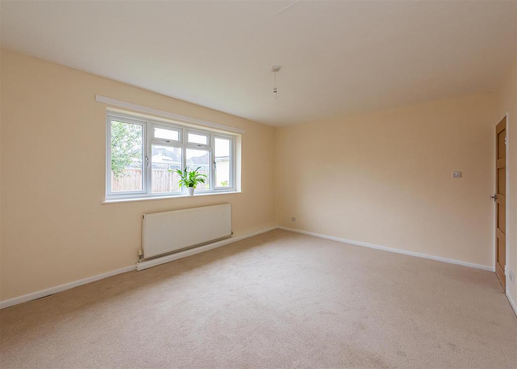 91 Oaken Park-Bedroom 1.jpg