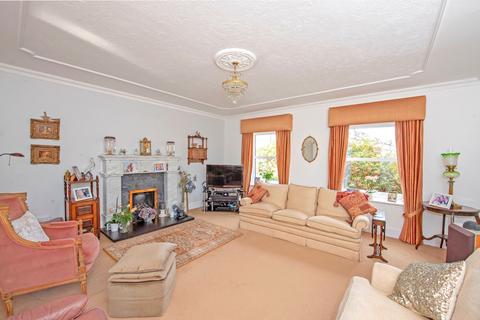 4 bedroom detached house for sale, 19 Averil Vivian Grove