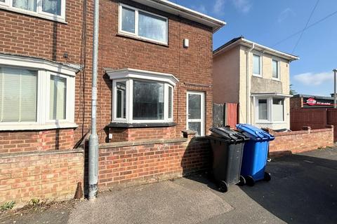 2 bedroom terraced house to rent, Edmund Street, Kettering, NN16