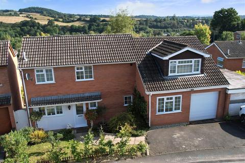 4 bedroom detached house for sale, Woodthorpe Drive, Bewdley