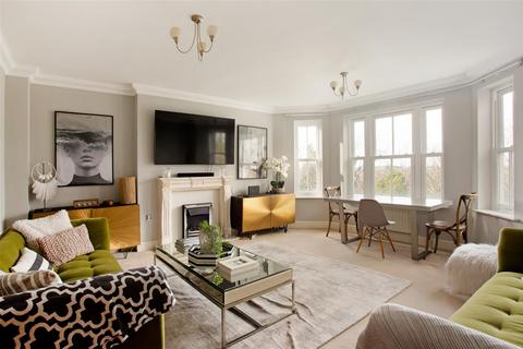 2 bedroom apartment for sale, Grand Regency Heights, Ascot