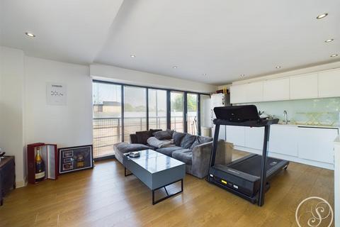 2 bedroom flat for sale, Stainbeck Lane, Leeds