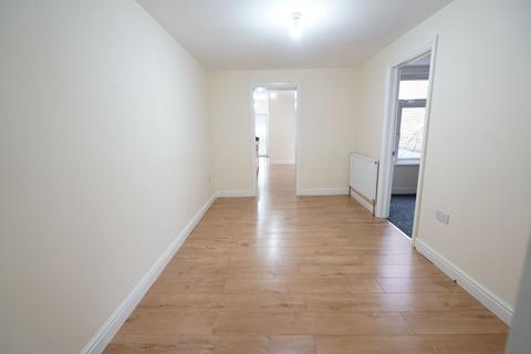 2 bedroom flat for sale, High Street, Grays