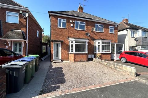 3 bedroom house to rent, Tower Road, Tividale