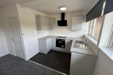 2 bedroom apartment to rent, Flat Above 97 Bromsgrove Road, Romsley, Halesowen