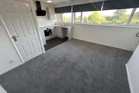 2 bedroom apartment to rent, Flat Above 97 Bromsgrove Road, Romsley, Halesowen