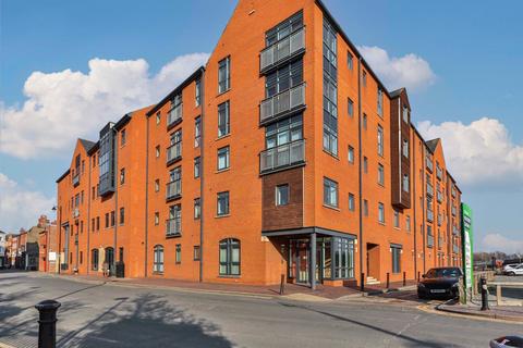 2 bedroom apartment for sale, Trinity Wharf, 52-58 High Street, Hull, East Riding of Yorkshire, HU1 1QE