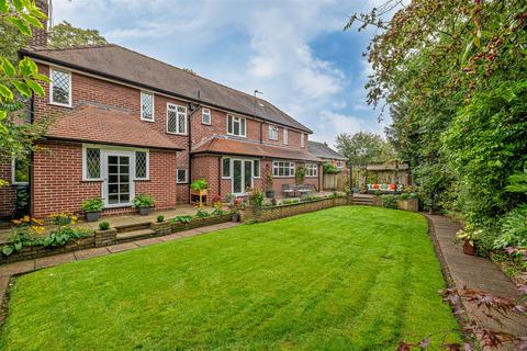 5 bedroom detached house for sale, London Road, Appleton, Warrington