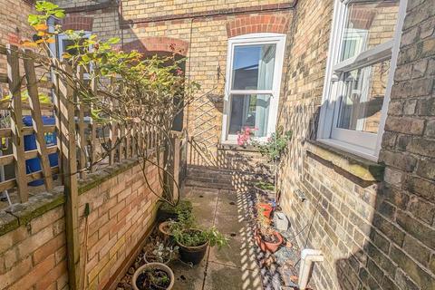 3 bedroom terraced house for sale, Exeter Road, Newmarket CB8