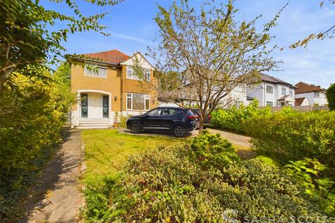 4 bedroom detached house for sale, Warren Road, Banstead, SM7