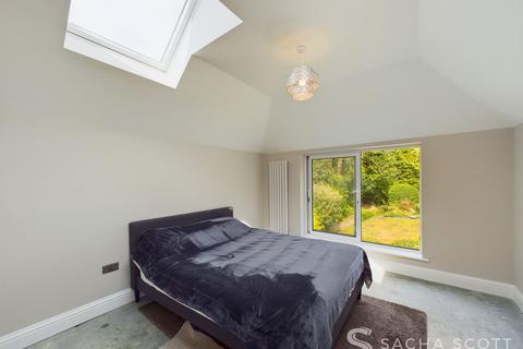 4 bedroom detached house for sale, Warren Road, Banstead, SM7