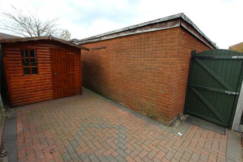 2 bedroom terraced house to rent, Fincham Close, Ickenham, UB10