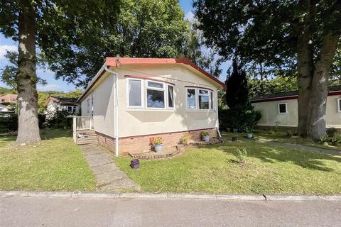 2 bedroom park home for sale, Guards Close, Towngate Wood Park, Tonbridge, Kent