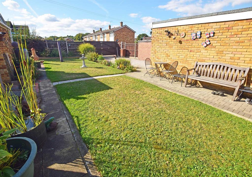 7 Beke Road rear garden 6.jpg